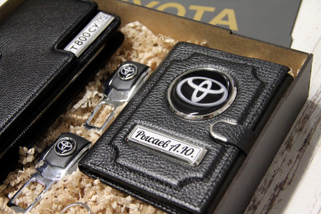 Собрали премиальный подарочный набор для владельца Toyota!